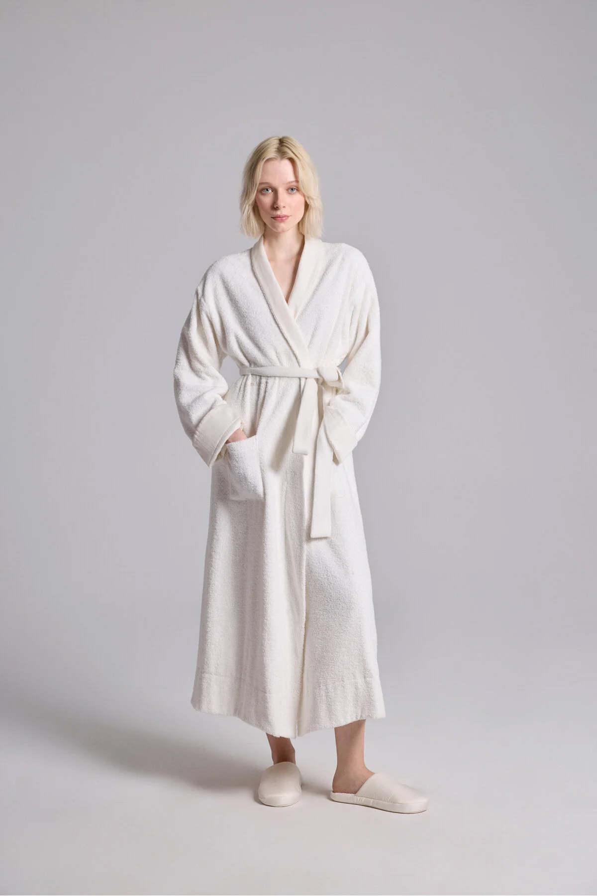 BANYO TAKIMI (BORNOZ, TERLİK)