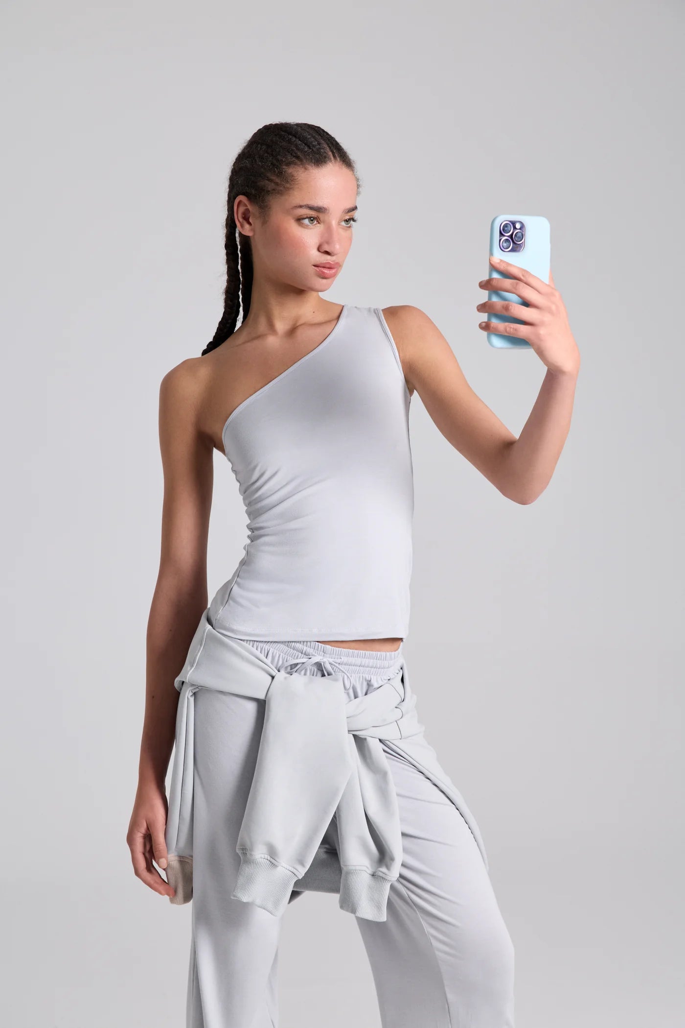 GRİ TAKIM (ZOE LOUNGE PANTOLON, FAYE TEK OMUZ TANK TOP, LIRA MINI TAYT ŞORT)
